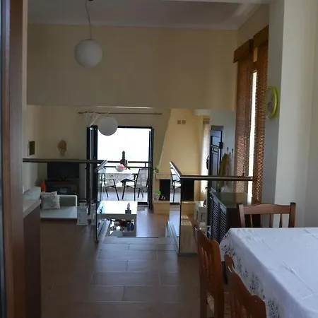 Dream House * Nea Roda