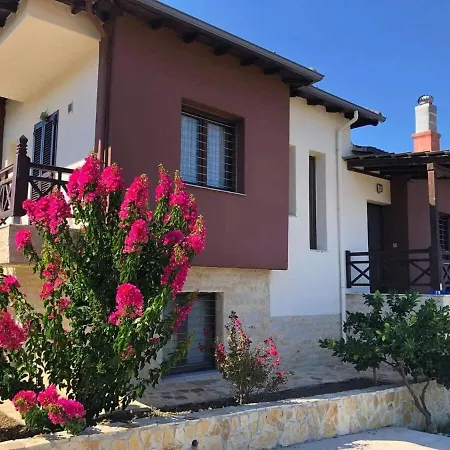 Dream House * Nea Roda